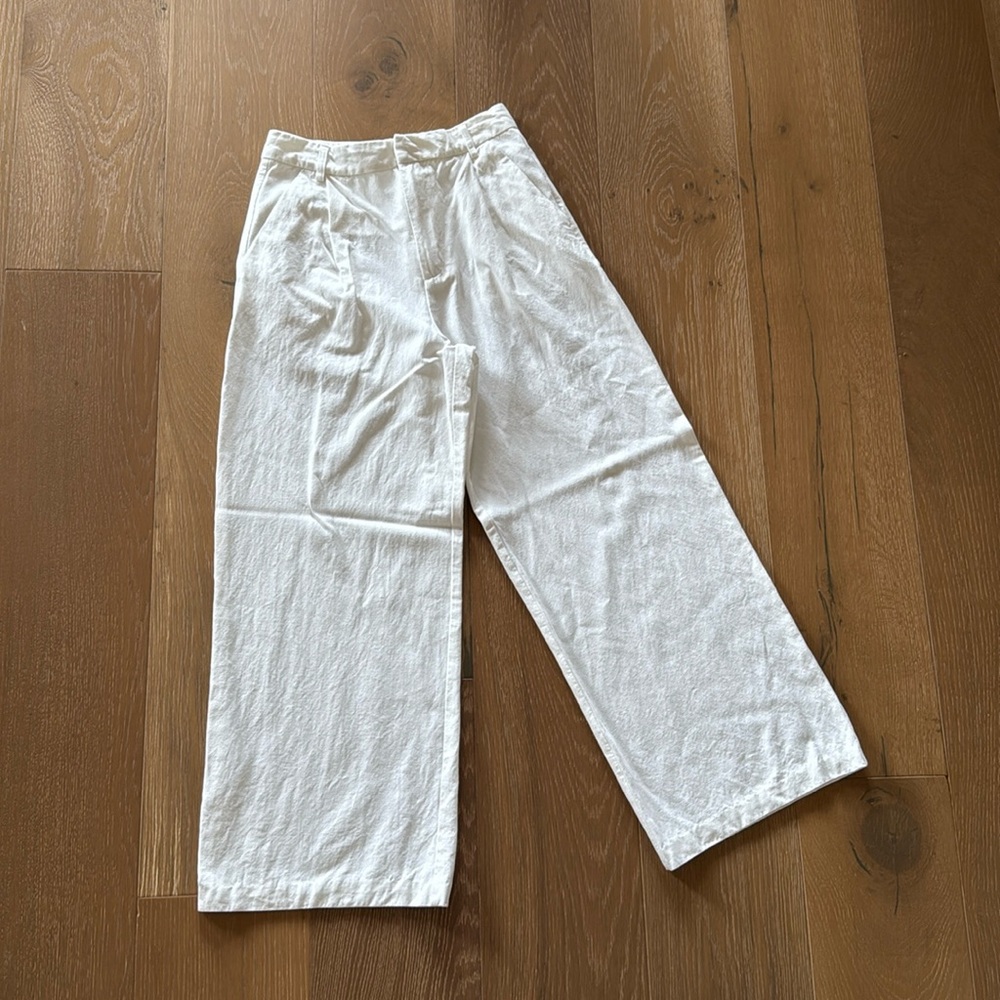 White linen Zara pants